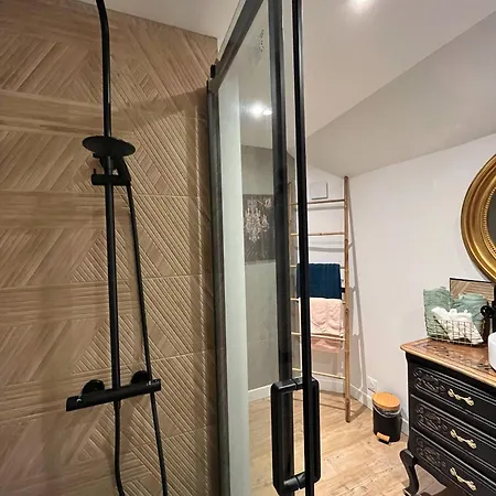 Au Petit Bonheur De Seraphine 3*